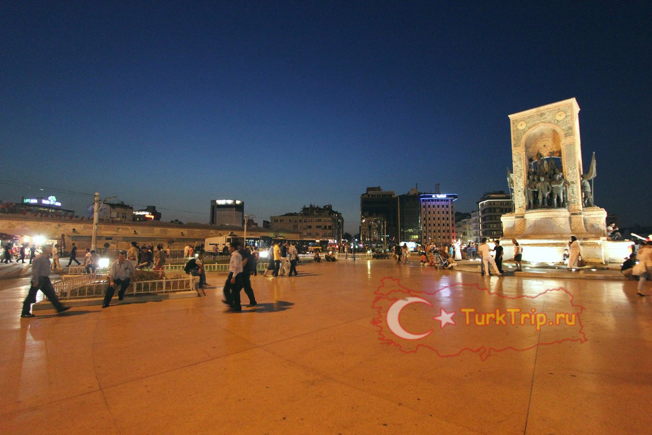 Таксим как добраться. Район Таксим. Туристический Таксим. Городская площадь Стамбул. Район Таксим в Стамбуле фото.