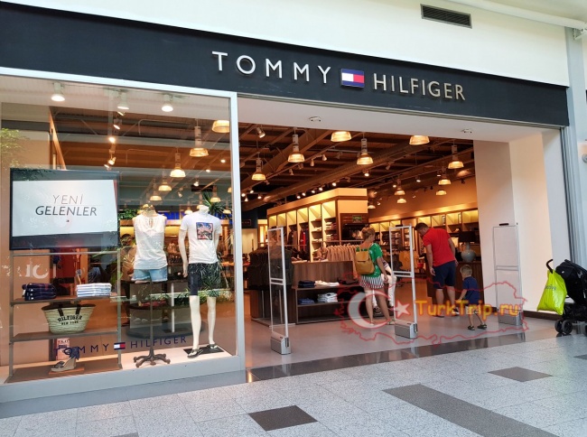 Магазин Tommy Helfiger