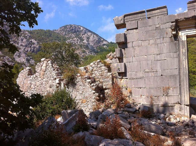 Руины Олимпоса