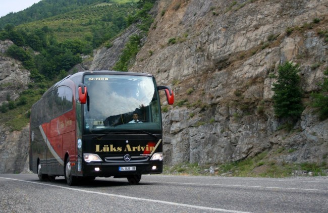 Автобус компании Luks Artvin