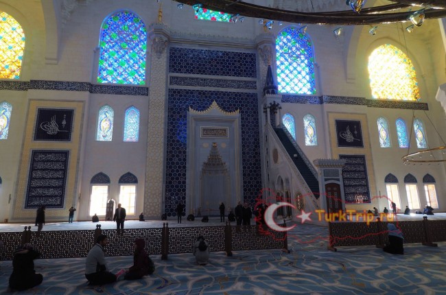 В мечети