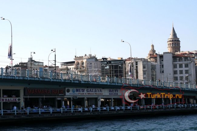 Мост Галата в Стамбуле фото