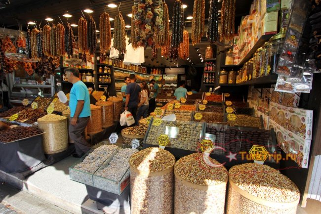 Египетский базар специй в Стамбуле