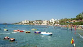 Курорт Кушадасы, пляж Женский на Эгейском море